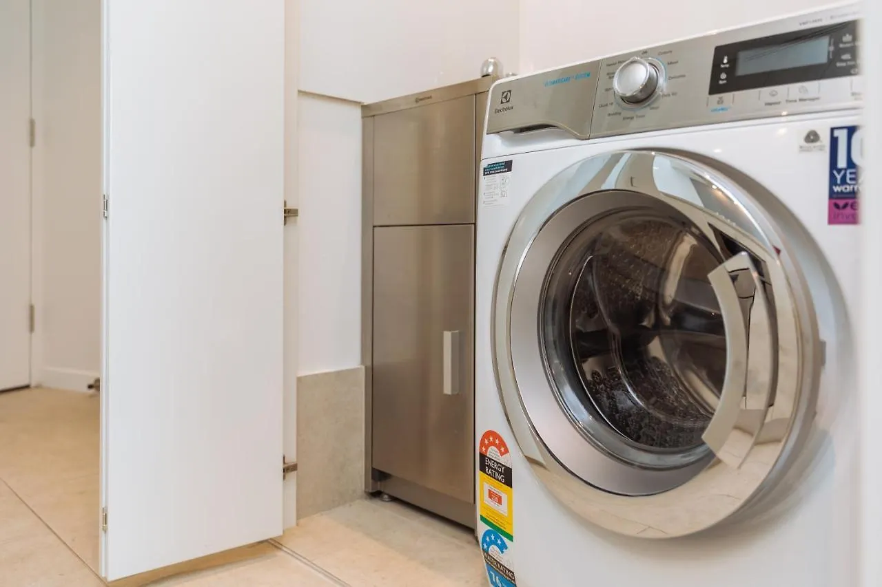 *** Bed & Breakfast Airtrip Apartment On Margaret Street In Cbd Brisbane Australia